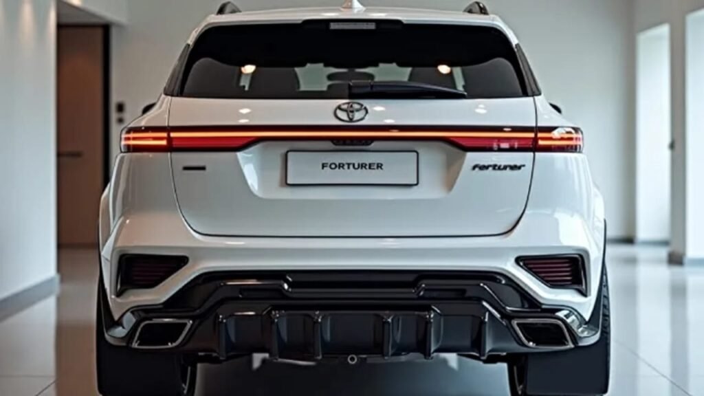 Toyota Launched Fortuner 2025 – 32kmpl Mileage, 2.8L Diesel Engine, 204PS Power & 4x4 Off-Road Adventure SUV!